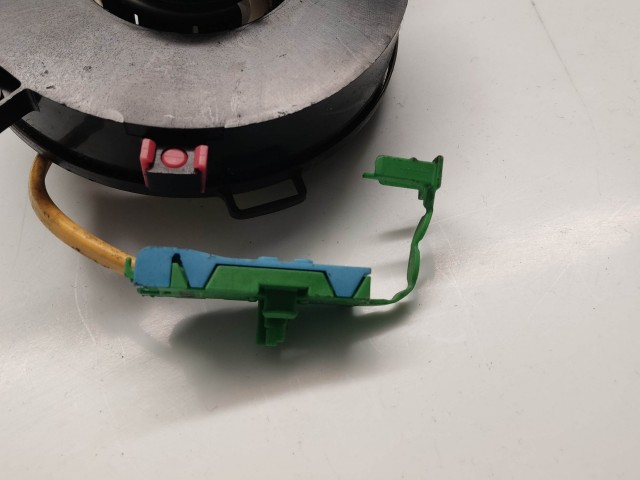 Fiat Punto II. nem multikormányos ,légzsák átvezető gyűrű