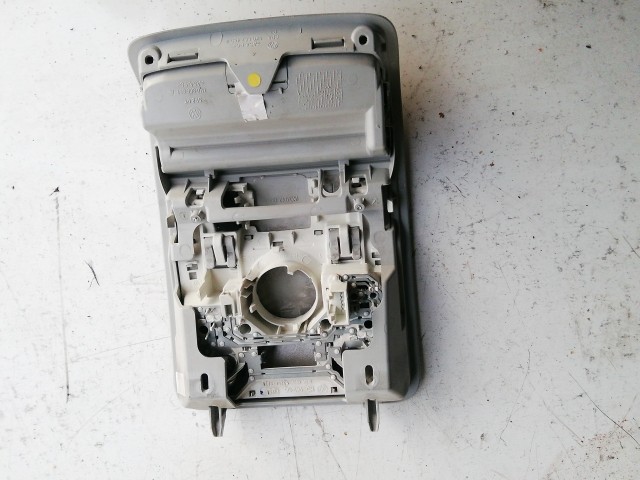 Volkswagen Tiguan 2007-2018 2007-2017 Belső világítás Használt  Első