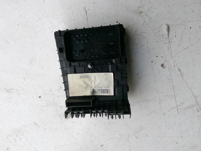 Volkswagen Tiguan 2007-2018 2007-2017 Biztosítéktábla  Használt  külső