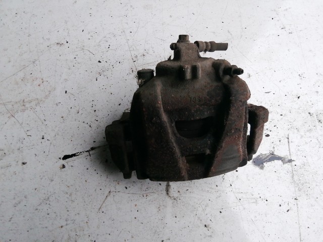 Volkswagen Tiguan 2007-2018 2007-2017 Féknyereg Használt  Bal első Hűtött tárcsás