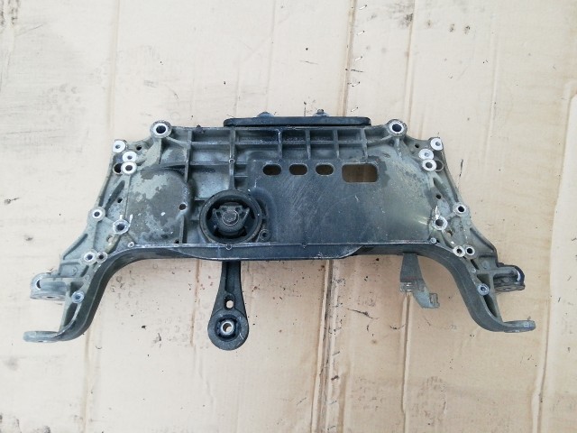 195999 Volkswagen Tiguan 2007-2018 első segédalváz (bölcső) 3C0199369H