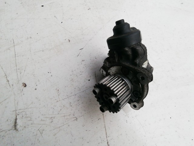 Volkswagen Tiguan 2007-2018 2007-2017 Nagynyomású üzemanyag szivattyú  Használt   