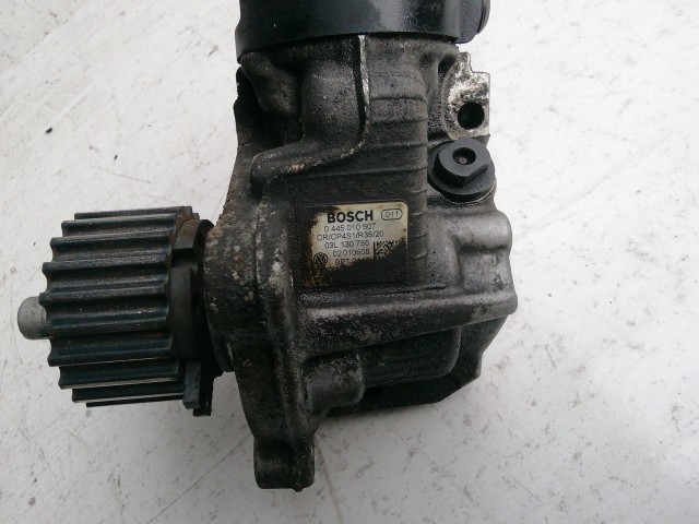 Volkswagen Tiguan 2007-2018 2007-2017 Nagynyomású üzemanyag szivattyú  Használt   