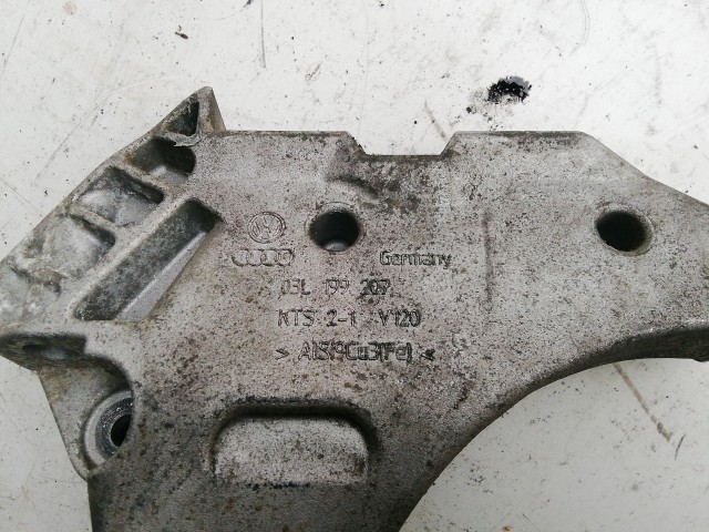 Volkswagen Tiguan 2007-2018 2007-2017 Tartóbakok Használt  alubak Motor tartó  