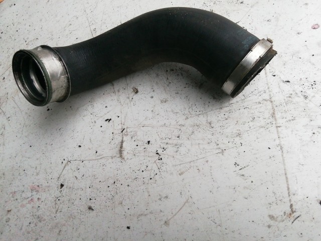 Volkswagen Tiguan 2007-2018 2007-2017 Levegőcső  Használt  turbóból az intercollerba 