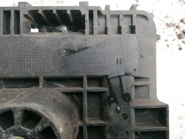 Volkswagen Tiguan 2007-2018 2007-2017 Akkumulátor tartó, tálca Használt 