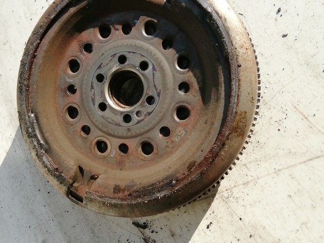 Volkswagen Tiguan 2007-2018 2007-2017 Lendkerék Használt  két tömegű 