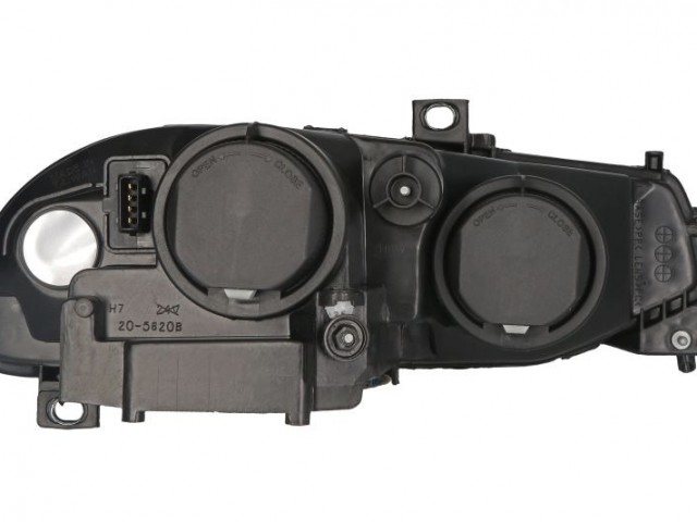 Alfa Romeo 156 2003-2005 utángyártott új bal első fényszóró (TYC)