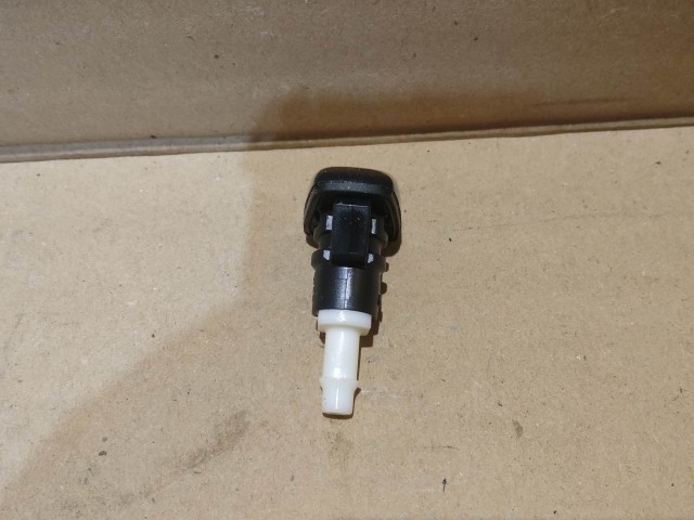 Fiat Freemont gyári új szélvédő mosó spricni