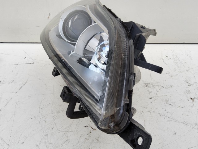 193215 Lancia Delta 2008-2014 jobb első xenon fényszóró, képen látható sérüléssel 51876361