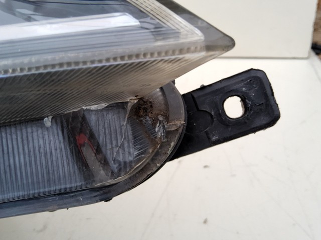 193215 Lancia Delta 2008-2014 jobb első xenon fényszóró, képen látható sérüléssel 51876361