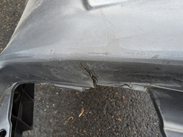 181063 Alfa Romeo Giulietta 2010-2016 első lökhárító, a képen látható javítással 