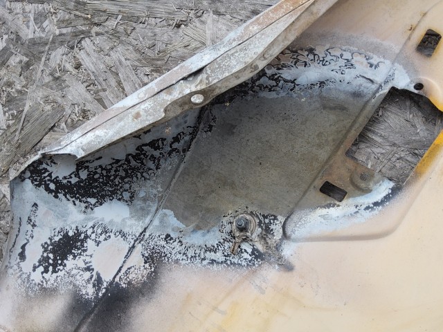 193269 Iveco Daily 2002-2011 Sárvédő Használt  Bal első Sárga 