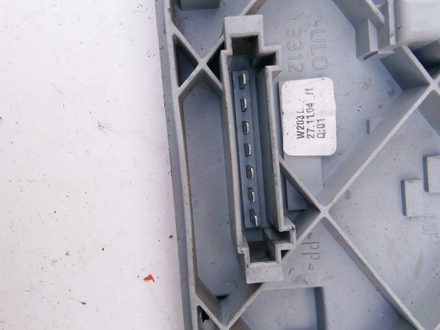 Mercedes Benz C-Class W203 2001-2008 Izzó foglalat Használt  bal hátsó