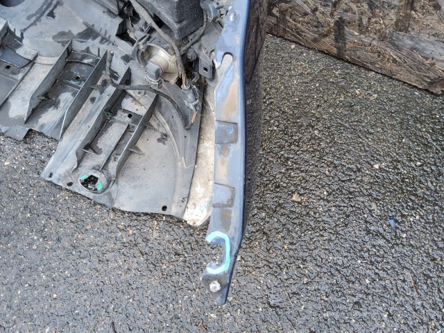 193274 Mercedes Benz B-Class parkszenzoros, első lökhárító, a képen látható sérüléssel