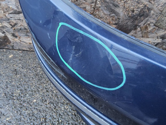 193274 Mercedes Benz B-Class parkszenzoros, első lökhárító, a képen látható sérüléssel