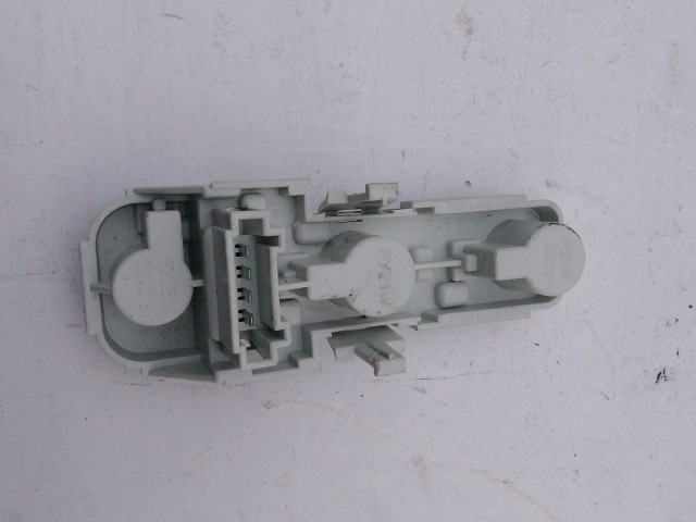 195885 Mercedes Benz B-Class W245 2005-2011 bal hátsó külső lámpa Izzó foglalat A1698202564