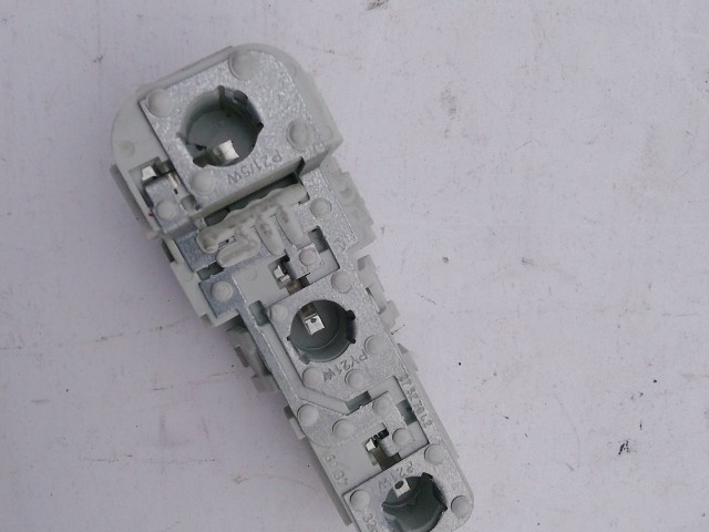 195885 Mercedes Benz B-Class W245 2005-2011 bal hátsó külső lámpa Izzó foglalat A1698202564