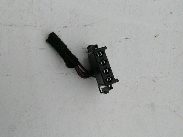 195882 Mercedes Benz B-Class W245 2005-2011bal hátsó külső lámpa elektromos csatlakozó a1698202564