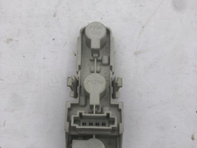 195875 Mercedes Benz B-Class W245 2005-2011bal hátsó külső Izzó foglalat A1698202664