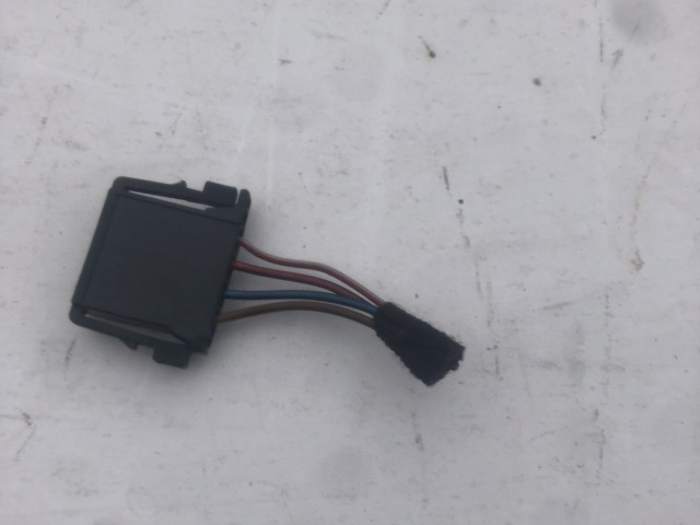 195871 Mercedes Benz B-Class W245 2005-2011 Jobb Hátsó lámpa elektromos csatlakozó A1698202664