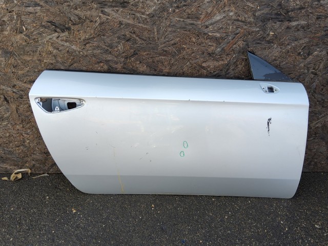 193278 Alfa Romeo Brera 2005-2010 jobb oldali ajtó, a képen látható sérüléssel