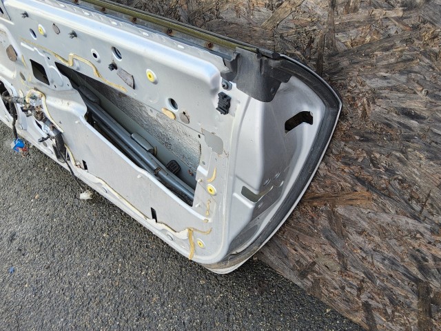 193278 Alfa Romeo Brera 2005-2010 jobb oldali ajtó, a képen látható sérüléssel