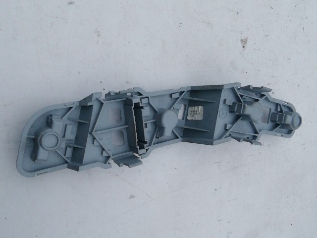 195866 Mercedes Benz A-Class(W169) 2004-2008 jobb hátsó lámpa Izzó foglalat