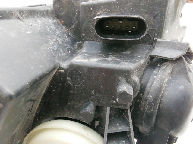 195848 Mercedes Benz B-Class W245 2005-2011 Lámpa , Fényszóró Használt  Projektoros Jobb első DEPO