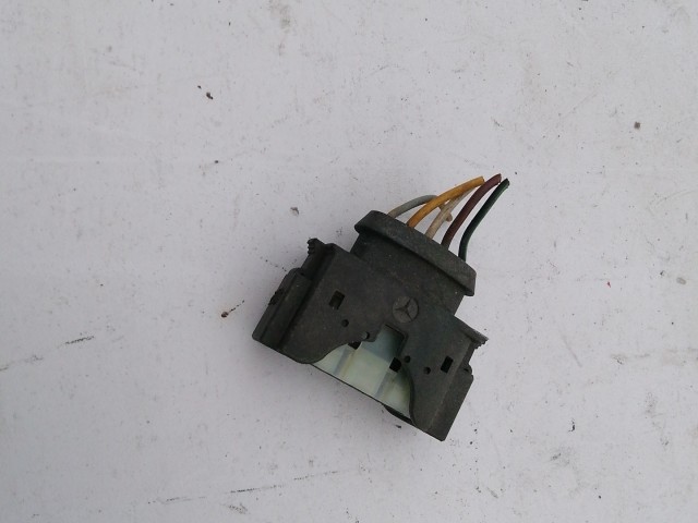 195844 Mercedes Benz B-Class W245 2005-2011 jobb első fényszóró elektromos csatlakozó A1698201861