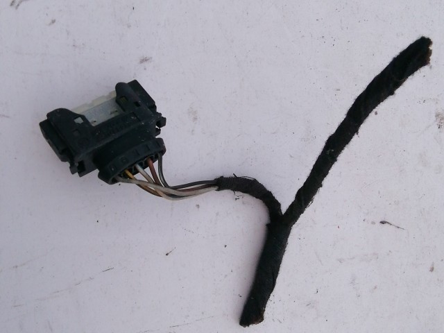 195841 Mercedes Benz B-Class W245 2005-2011 bal első fényszóró elektromos csatlakozó A1698201761