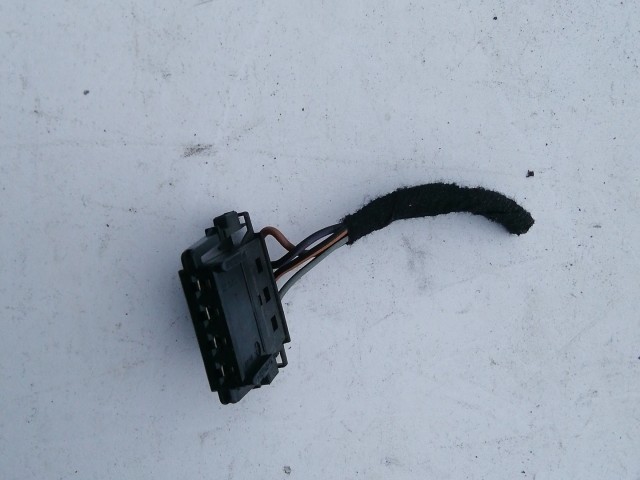 195811 Mercedes Benz B-Class W245 2005-2011 Bal Hátsó lámpa elektromos csatlakozó A1698202564