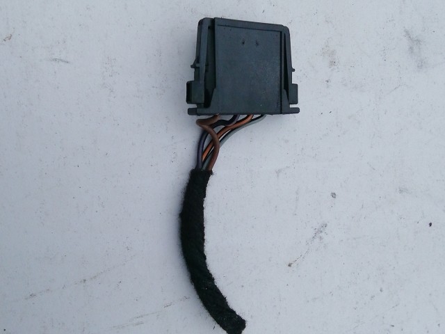 195811 Mercedes Benz B-Class W245 2005-2011 Bal Hátsó lámpa elektromos csatlakozó A1698202564