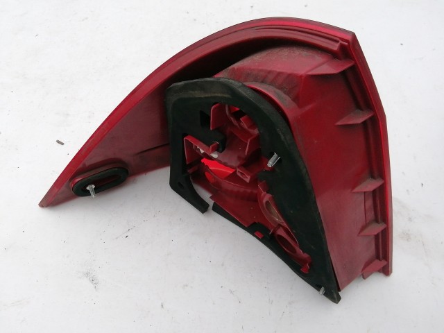 195803 Mercedes Benz C-Class W203 2001-2008 Lámpa , Fényszóró Használt   Jobb hátsó