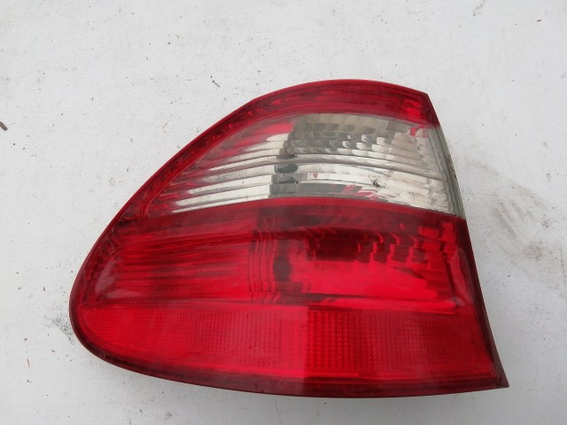 195800 Mercedes Benz E-Class W211 2002-2008 Lámpa , Fényszóró Használt  Bal hátsó külső
