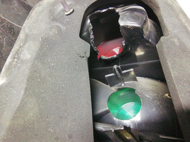 195787 Mercedes Benz C-Class W203 2001-2008 coupe Jobb hátsó lámpa, izzófoglalat nélkül, a képen látható sérüléssel!!!!