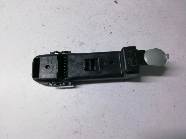 195786 Mercedes Benz C-Class W203 2001-2008 coupe jobb hátsó Izzó foglalat