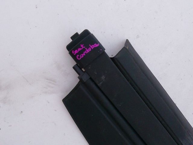 195753 Seat Cordoba 2002-2009 Kalaptartó 6K0863553 