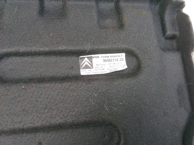 194450 Citroen C4 5 ajtós 2004-2011 Kalaptartó