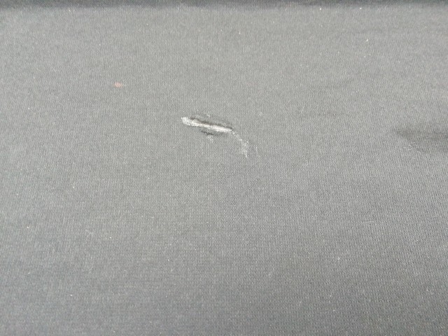 193448 BMW 1 E82 2004-2013 Kalaptartó, a képen látható sérüléssel