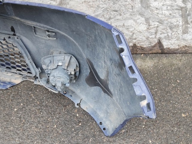 196785 Dacia Sandero 2008-20112 első lökhárító, a képen látható sérüléssel