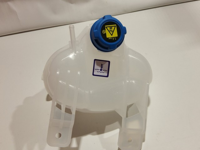 Alfa Romeo MiTo, Fiat Grande Punto, Linea, Doblo utángyártott új, kiegyenlítő tartály 55700508