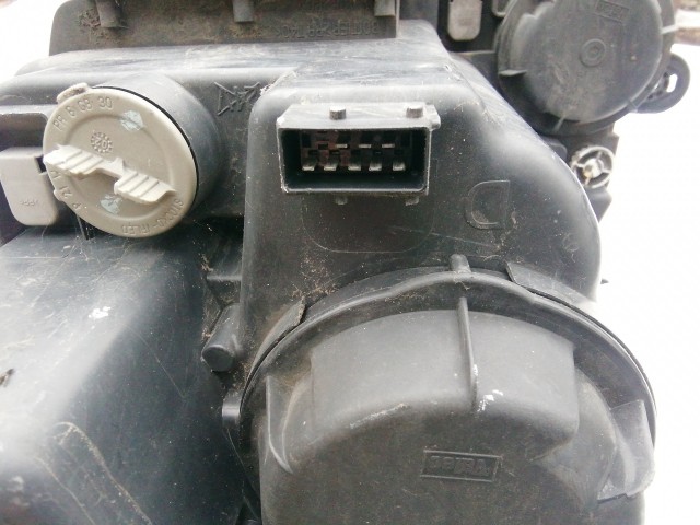 193565 Fiat Ulysse 2001-2010 jobb első xenon fényszóró, trafó nélkül!! 