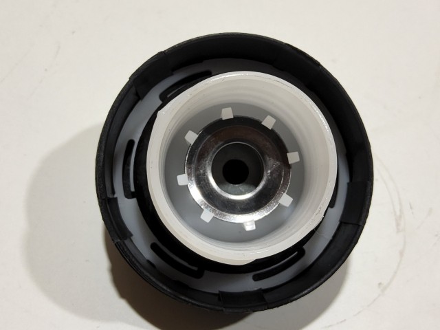 Opel Astra K utángyártott új tanksapka 