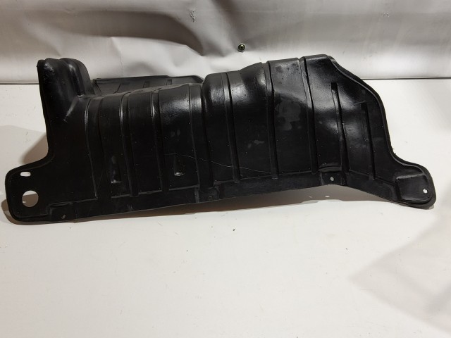 Fiat Bravo 2007-2014, Lancia Delta 2008-2014 utángyártott új, jobb oldali alsó motorvédő