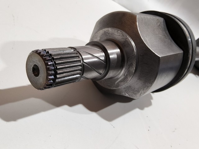 Alfa Romeo 159 1,9 8-16v Diesel utángyártott új bal első féltengely 50517134