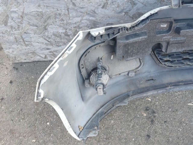 197073 Kia Rio 2011-2017 első lökhárító, a képen látható sérüléssel 