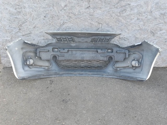 197073 Kia Rio 2011-2017 első lökhárító, a képen látható sérüléssel 