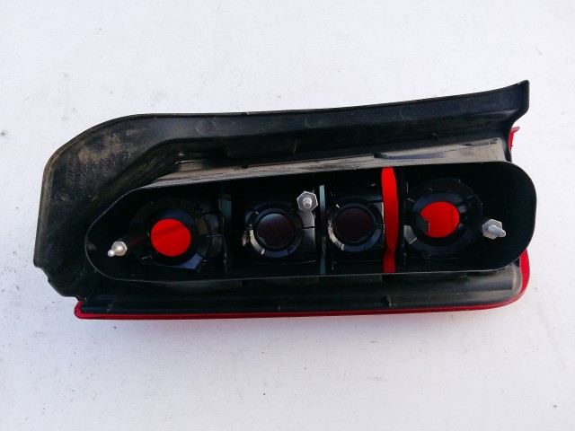 193591 Lancia Musa 2004-2007 jobb hátsó lámpa, izzófoglalat nélkül, a képen látható sérüléssel!!!