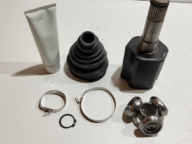 Alfa Romeo 147, 156, Gt 1,9 Diesel 16v, utángyártott új, bal első, féltengely kehely csillag gumiharang